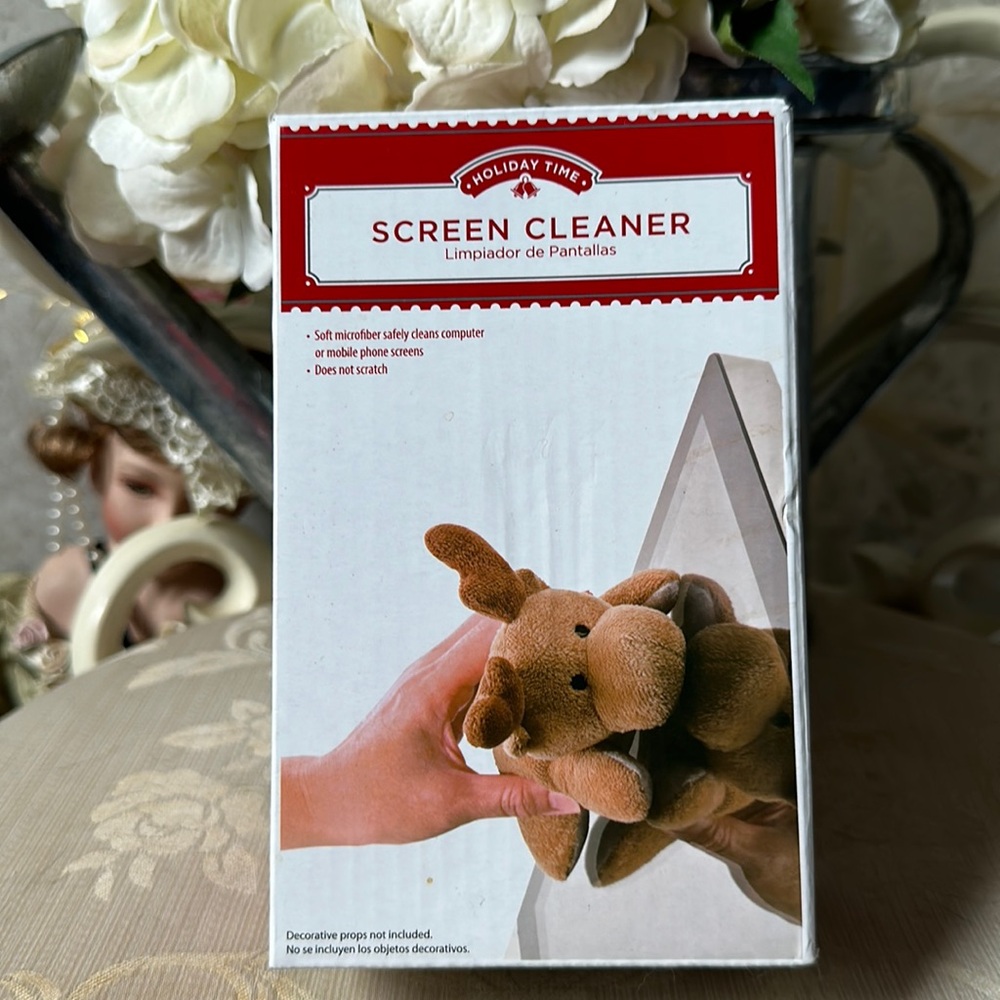 NWT Screen cleaner for your laptop or screen without scratching anything